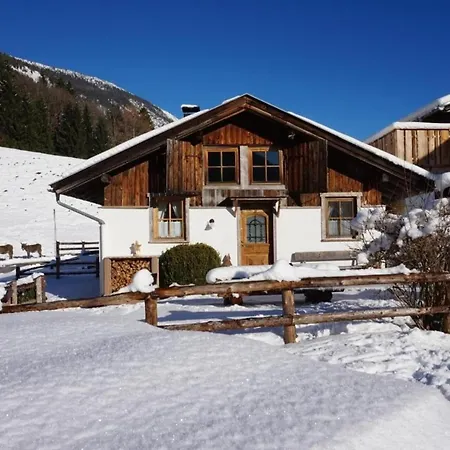 Nyaraló In Near Kellerjoch Area *